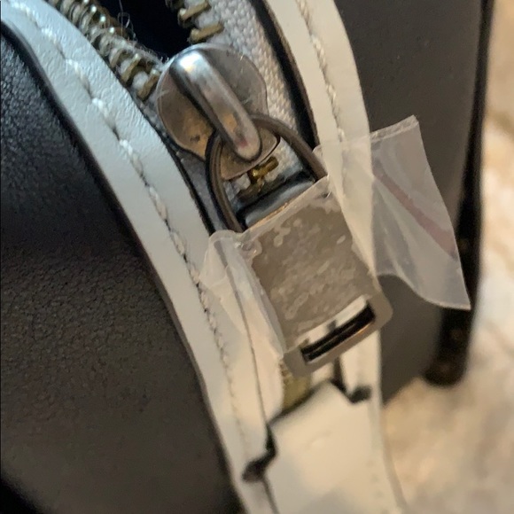 Coach purse - Picture 5 of 5